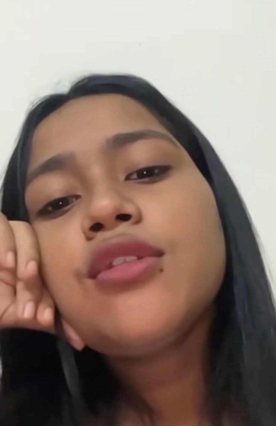 Bangladeshi Girl Afrin Viral Video Original Link , Afrin Viral Video Download Link