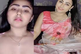 GunGun Gupta Viral Video Memes , Actress GunGun Gupta Viral Videos Download